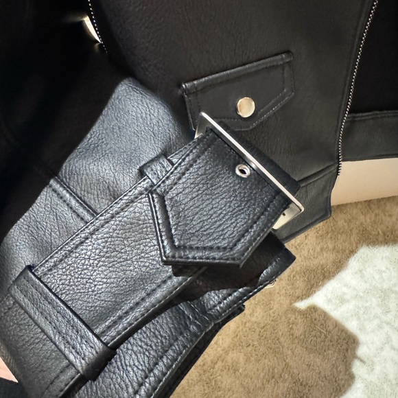 Stand studio Jacket - Picture 3 of 9